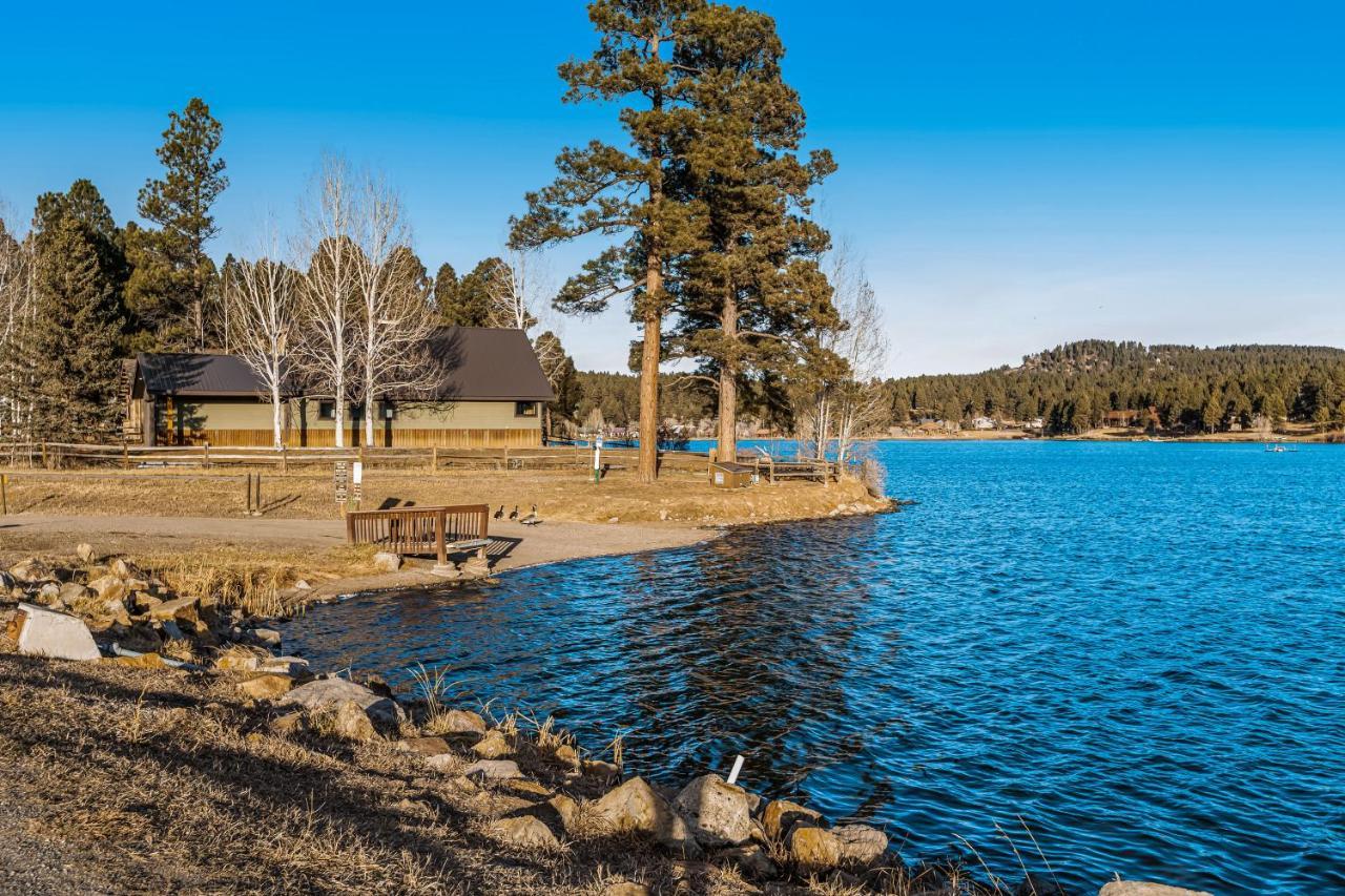 The Lakeview Escape *